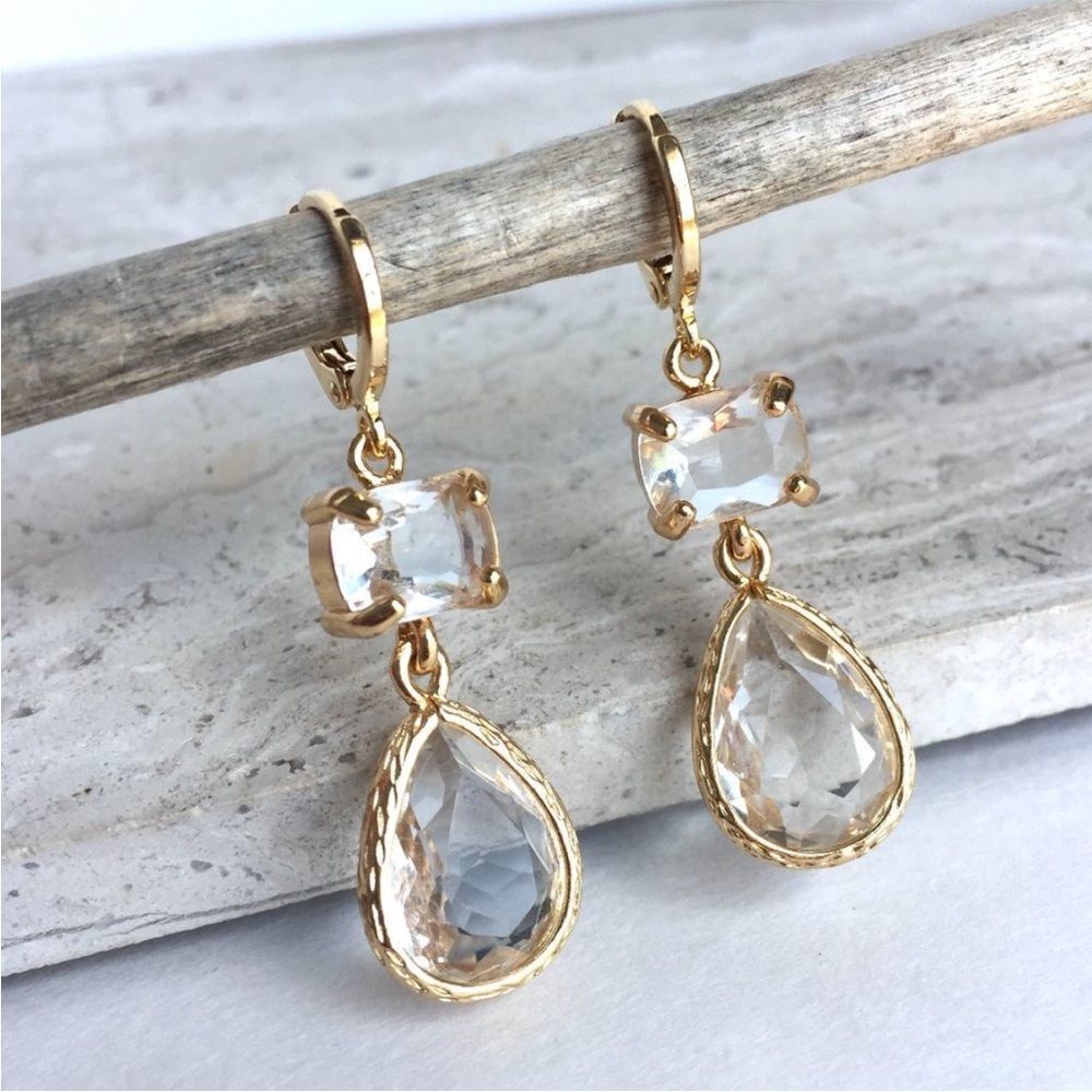 Clear Crystal dangle droplet —Gold huggie Earrings - Picture 5 of 5